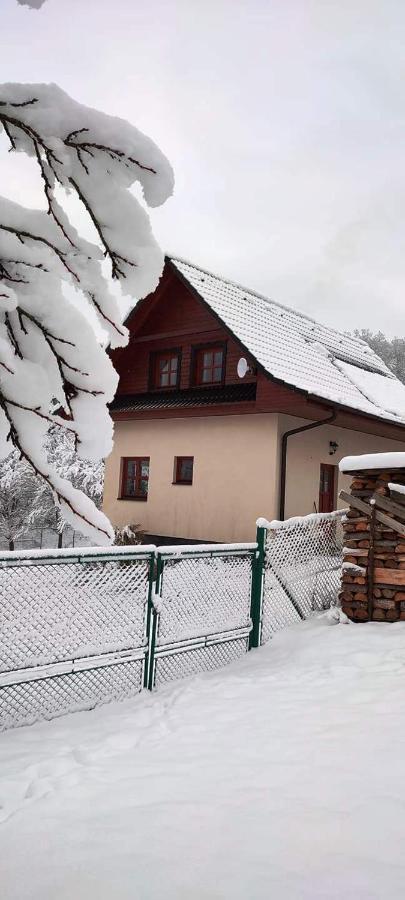 Chata Nad Lazenskym Udolim Luhačovice Buitenkant foto